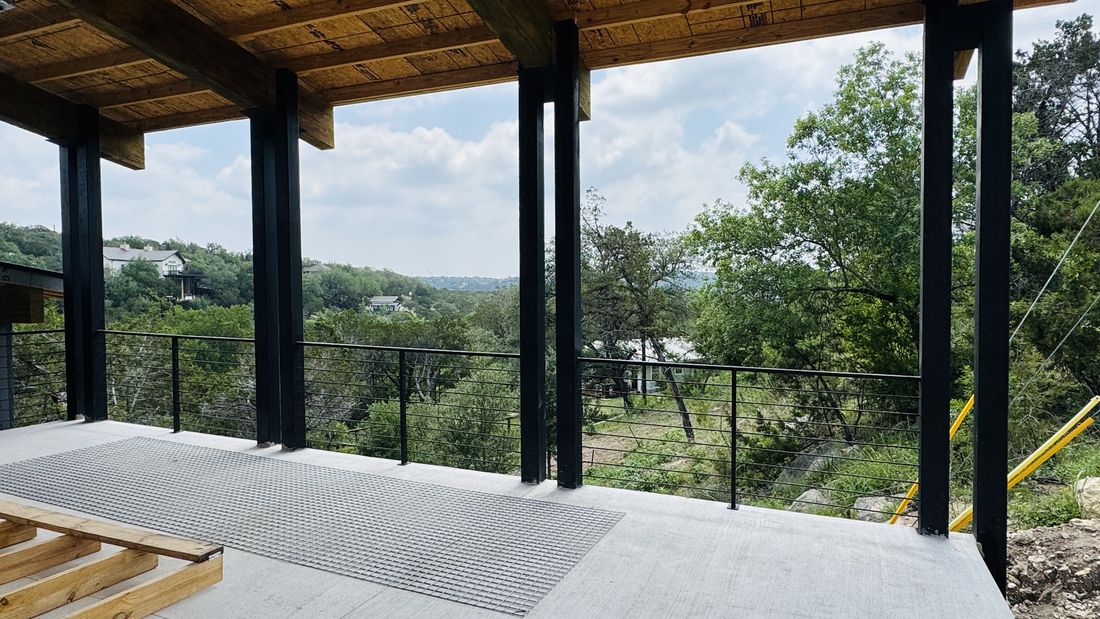 Terrace with cable railing