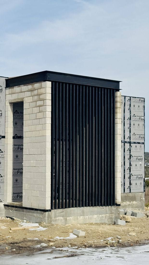Vertical steel privacy screen
